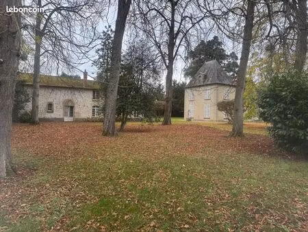 à vendre – propriété de charme à suisnes (77) – parc arboré  dépendances et fort potentiel