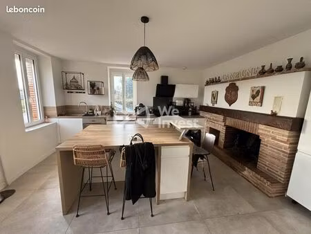 maison 7 pièces 222 m²