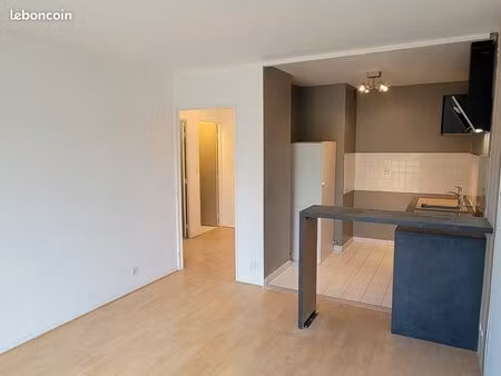 2 pièces 39m2 et box centre ville