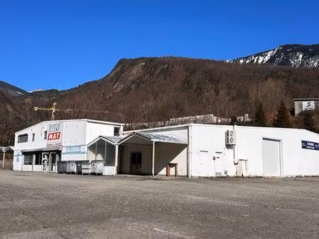 bâtiment d’activité à vendre