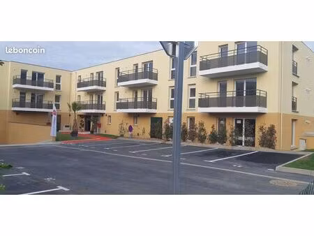 studio 1 pièce 33 m²