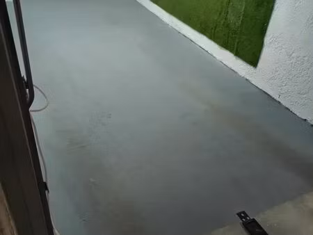 loue garage pour du stockage