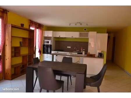 location meublé 30 mn d'annecy et genève  10 mn frontière suisse