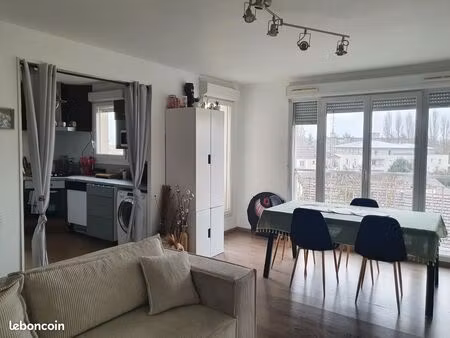 appartement f3 64m2 lumineux 1045euros