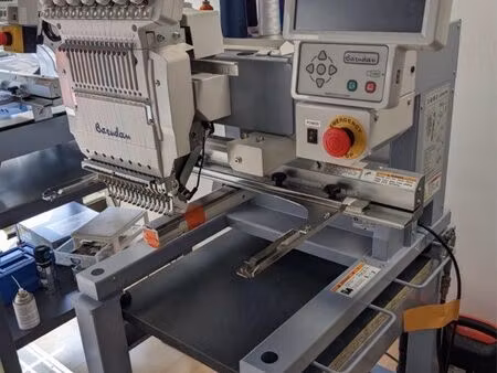 à vendre – fonds de commerce broderie / personnalisation – aix-les-bains (80 m²)