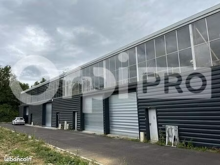 local d'activité 109 m²