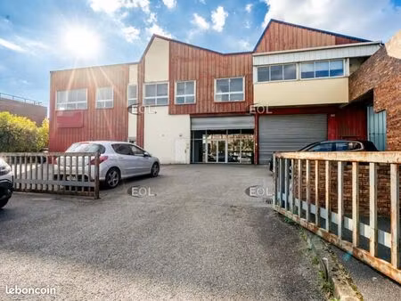 local bureaux 1 678 m²