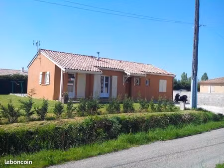 villa t4 de 97m² habitable spacieuse avec dépendance au calme à castelmayran