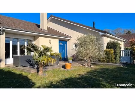 a vendre maison st nom la breteche