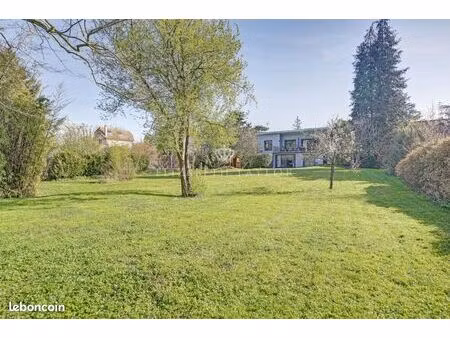 maison 11 pièces 266 m²