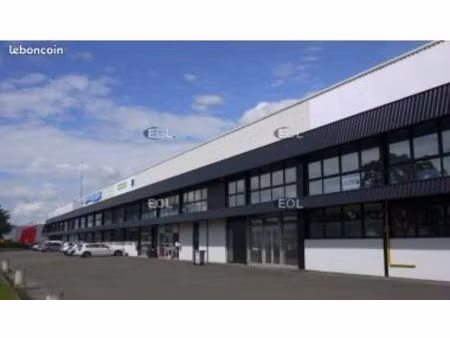 local bureaux 1 208 m²