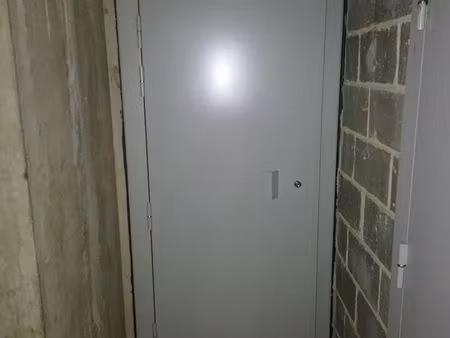 a louer cave saine et sécurisée quartier montparnasse