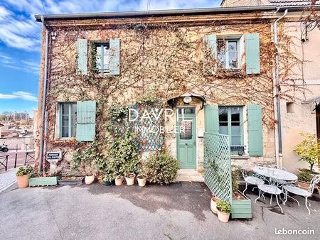 maison de ville 7 pièces 121 m²