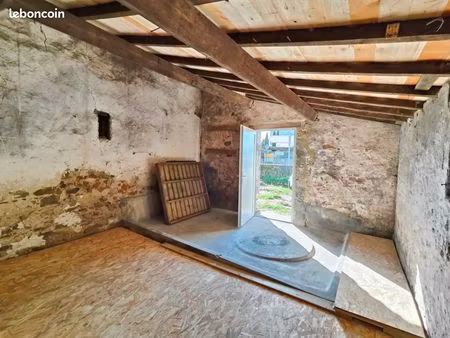 box stockage 20m2 proche les sables d'olonne - disponible