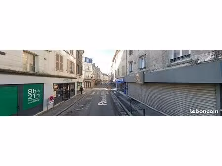 local 139 m² meulan-en-yvelines