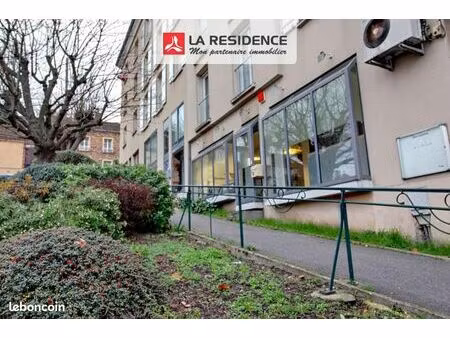 local commercial 60 m²