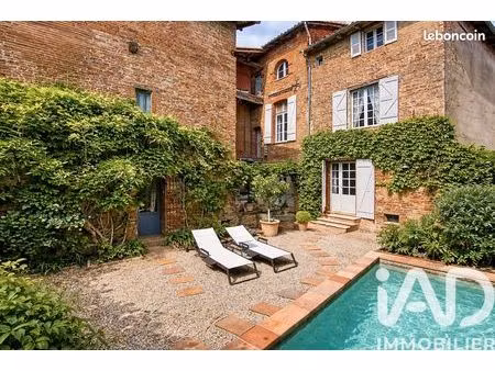 maison 10 pièces 393 m²