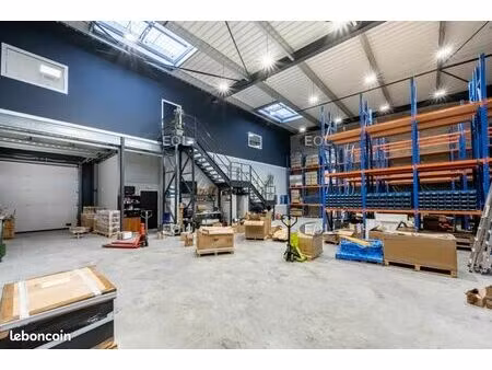 local d'activité 465 m²