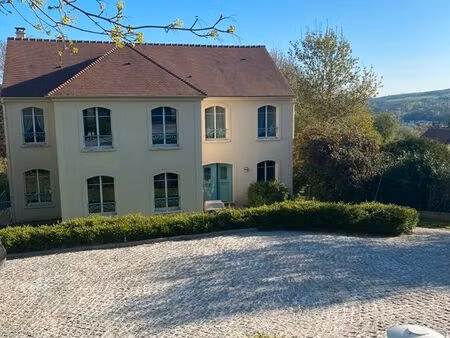 maison 8 pièces avec piscine chauffée et vaste jardin