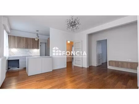 rouen - a proximité de la place de la cathédrale