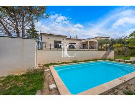 villa 5 chambres  3 salles d'eau piscine 875m² de terrain