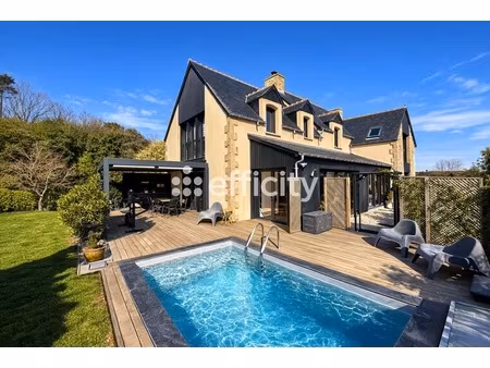 maison 7 pièces - 243 m²