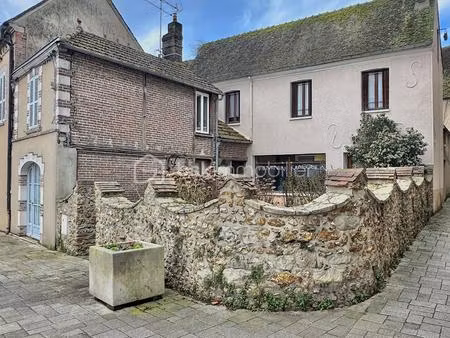 maison de 130 m² à saint-julien-du-sault