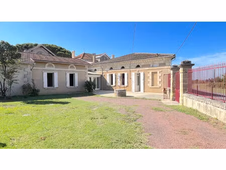 location maison 5 pièces 139 m² à blaye (33390)