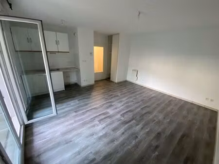 location appartement 2 pièces 37 m² à bourgoin-jallieu (38300)