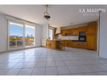 dijon t3 entre centre ville et facultes