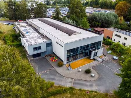 zoning braine - ensemble bureaux et entrepôts de 1845m²