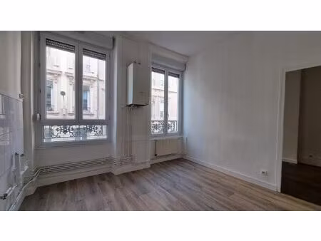 appartement t3 tres lumineux