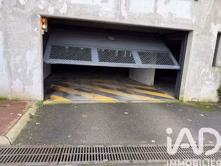 vente parking undefined m²