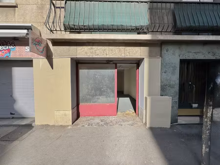 garage / local - 25m2 - rue saint pierre