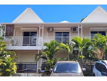 local commercial de 140 m² à l'etang-sale