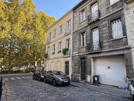 immeuble de 3 lots avec garage à rénover