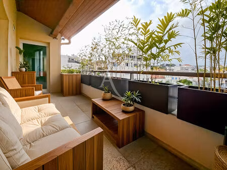 cannes - 3 pièces rénové - dernier étage - terrasse - box + parking