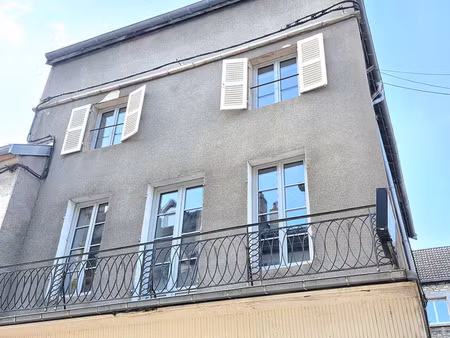 centre-ville nuits-saint-georges – appartement t4 avec balcon