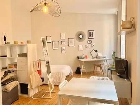 location t1 victor hugo