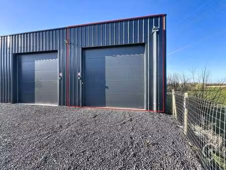 entrepôt de 75 m² à louer dans le zoning d'achêne