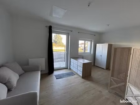 studio 1 pièce 28 m²