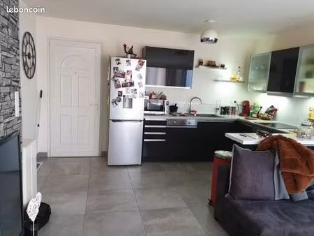 a louer t2 sur furiani vide