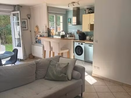 chambourcy - 2 pièces 48 m² - terrasse & jardin 70 m² - parking