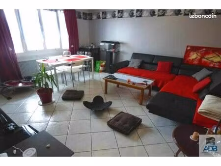 appartement 2 pièces 64 m²