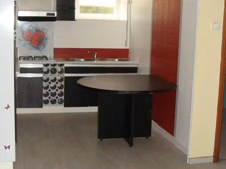 a louer f3 a uzerche