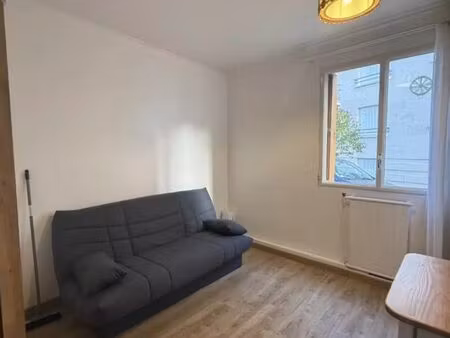 chambre avec coin cuisine à louer - chauffage et eau chaude inclus