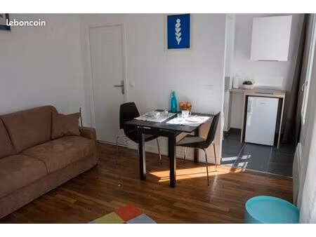 studio meublé tb état très calme lumineux 19m2 3ème étage ascenceur location directe propr