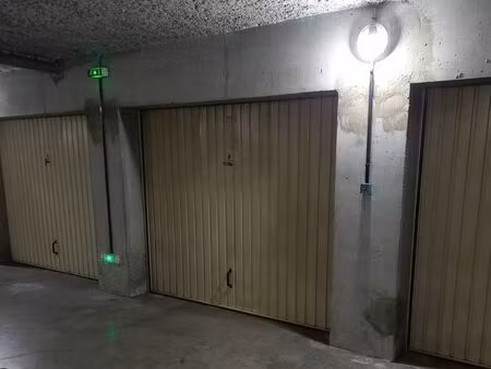 location garage sécurisé quimper