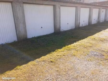 garage/box 6 m² castelsarrasin