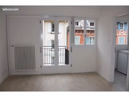 strasbourg centre joli f1 + balcon 23m2 530 + ch